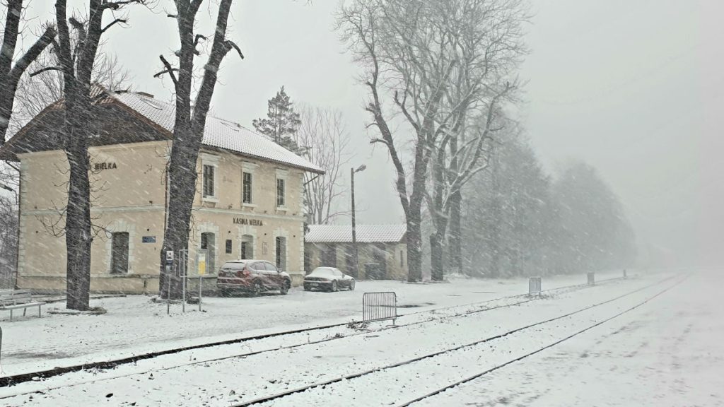 Dworzec kolejowy w Kasinie Wielkiej