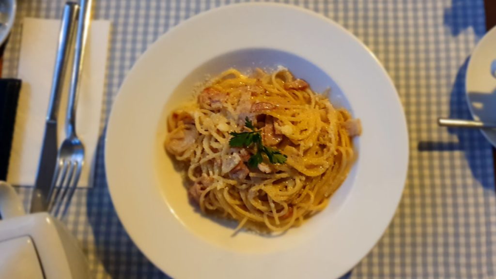 Spaghetti carbonara z restauracji Caprese w Limanowej