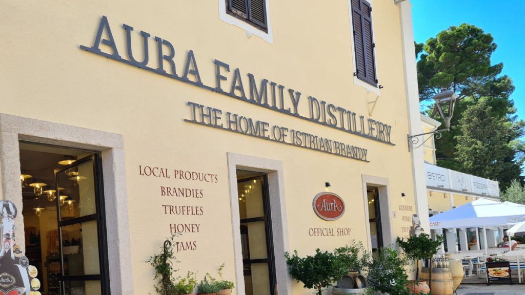 Aura Family Distillery Novigrad