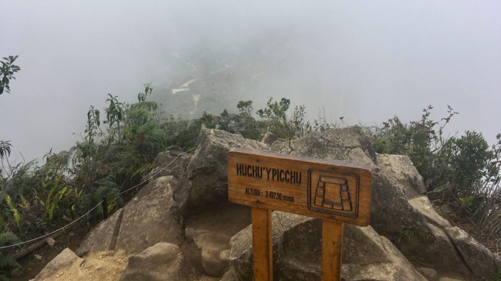 Góra Huchuy Picchu widok na Machu Picchu