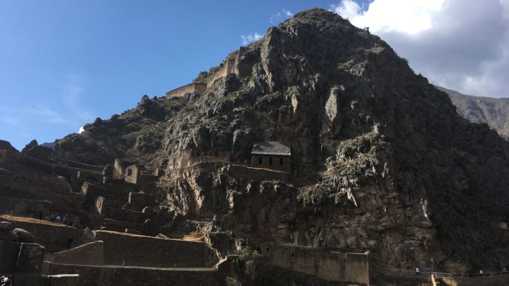 Ollantaytambo fortecka inkaska na wzgórzu