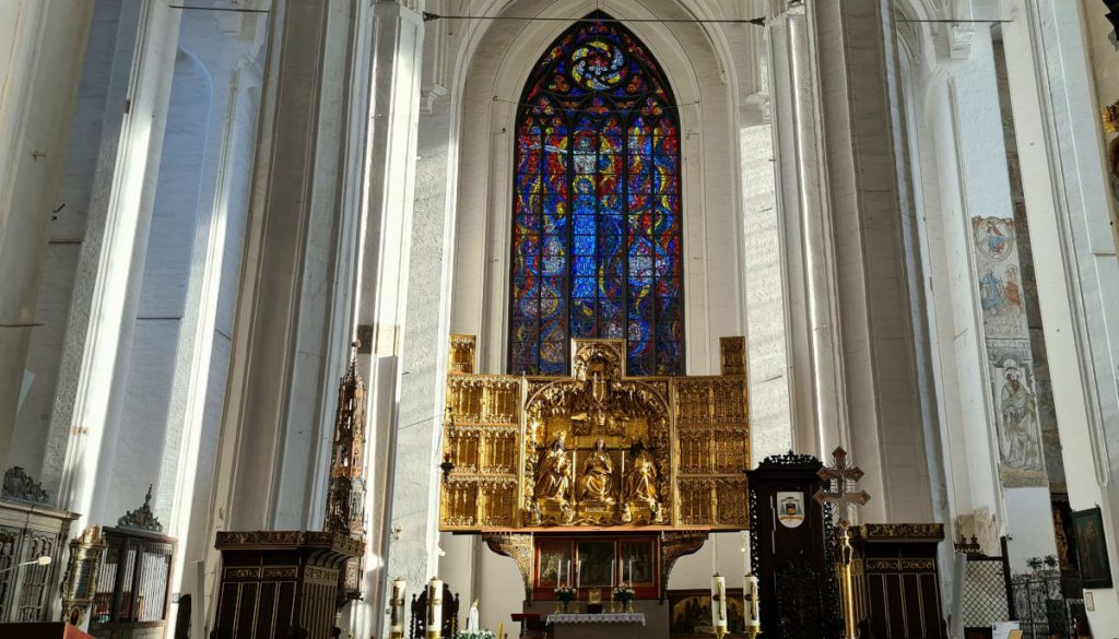 Ołtarz w kościele Mariackim w Gdańsku