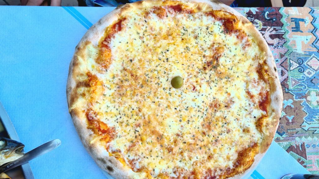 Pizza w Sirena Funtana
